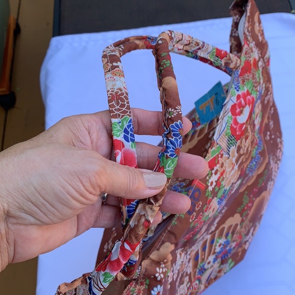 Huge Nylon Tote For Beach/Shopping - Picture 4 of 6